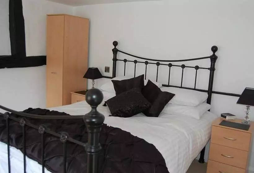 مبيت وإفطار The Eight Bells