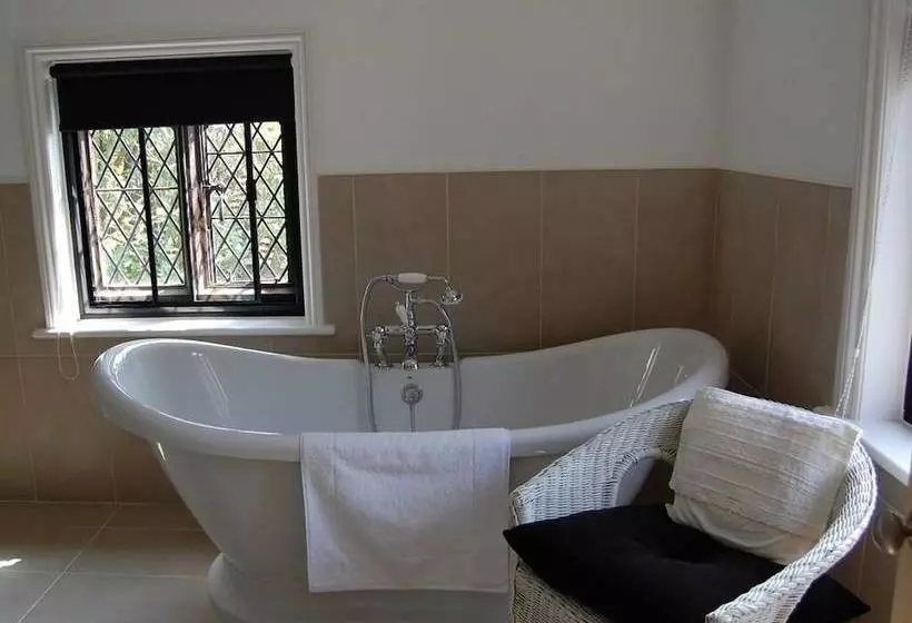 مبيت وإفطار The Eight Bells