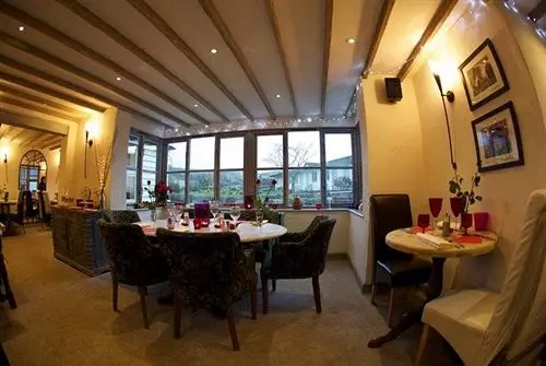 مبيت وإفطار The Live And Let Live