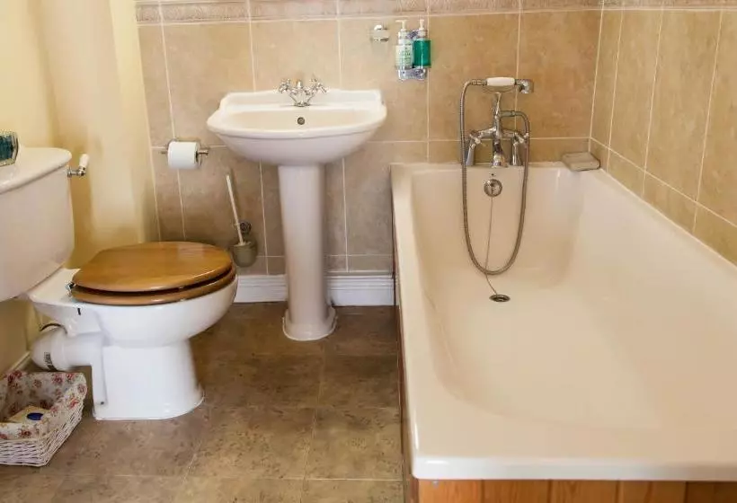 민박 Wisteria House