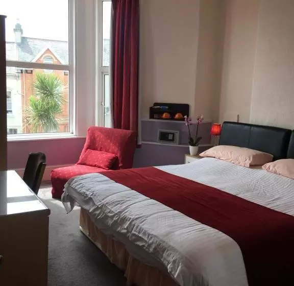 فندق Adelphi Guest House