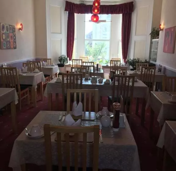 فندق Adelphi Guest House