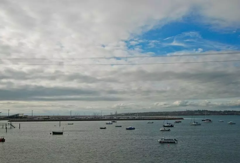 בית מלון כפרי The Aqua