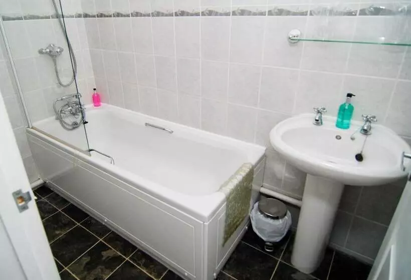 בית מלון כפרי The Aqua