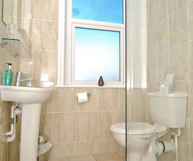 בית מלון כפרי The Aqua