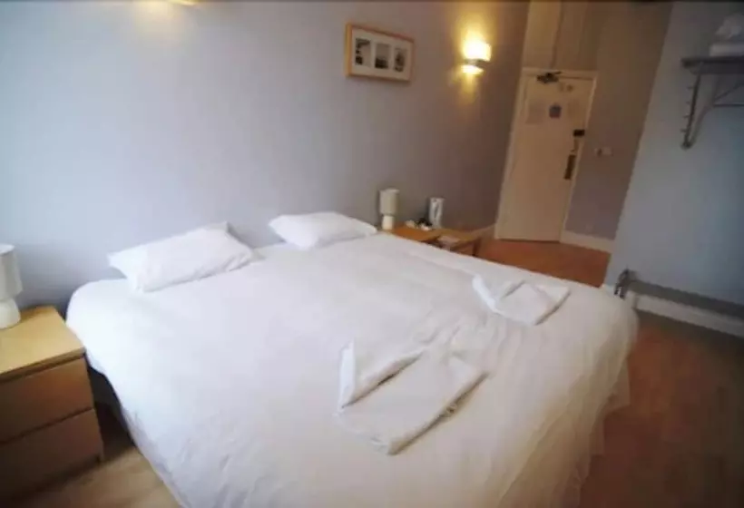 בית מלון כפרי The Aqua