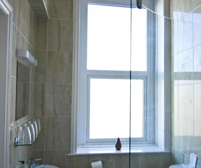 בית מלון כפרי The Aqua