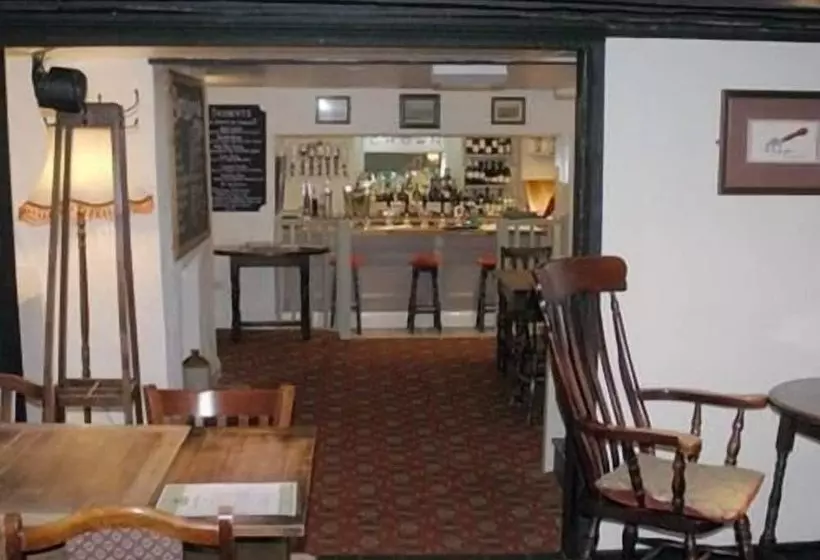 호텔 The Crown Inn