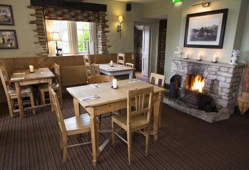 호텔 The Crown Inn