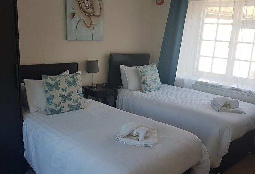 فندق The Crown Inn