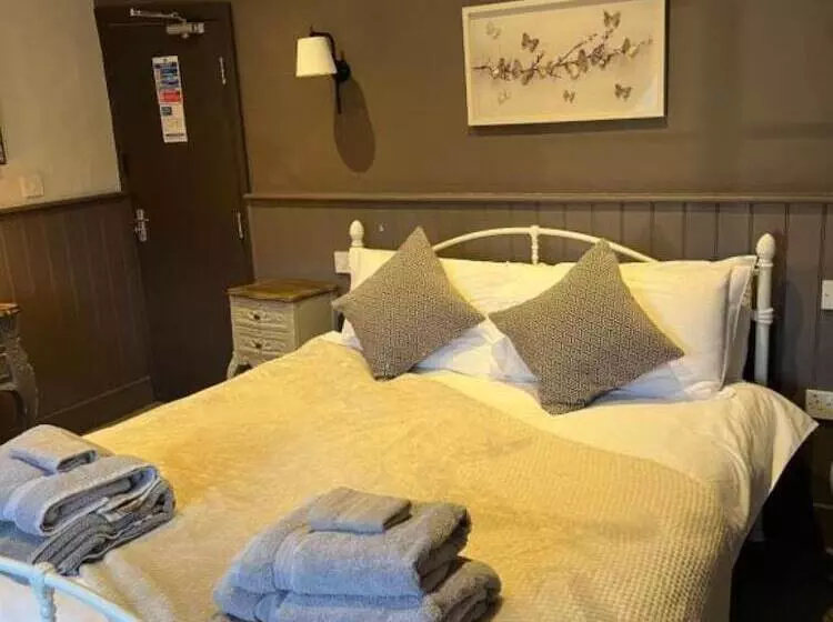 Отель The Crown Inn