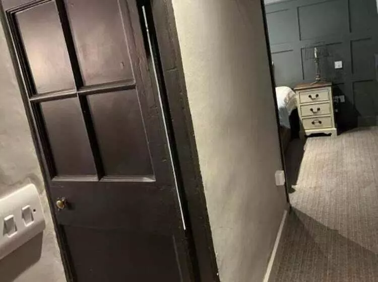 Отель The Crown Inn