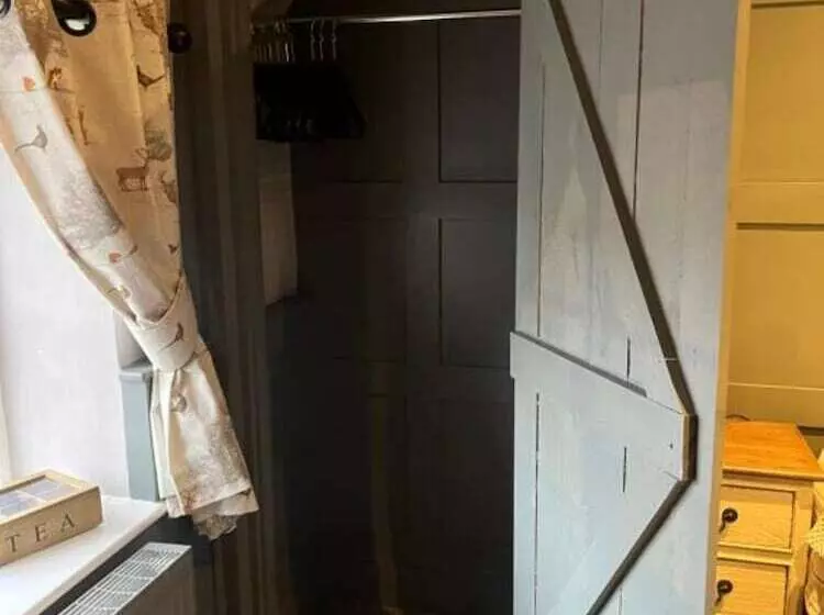 Отель The Crown Inn