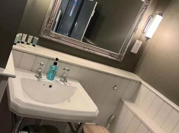 Отель The Crown Inn