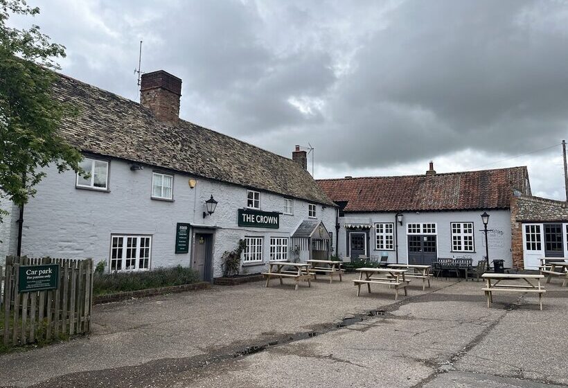 Отель The Crown Inn