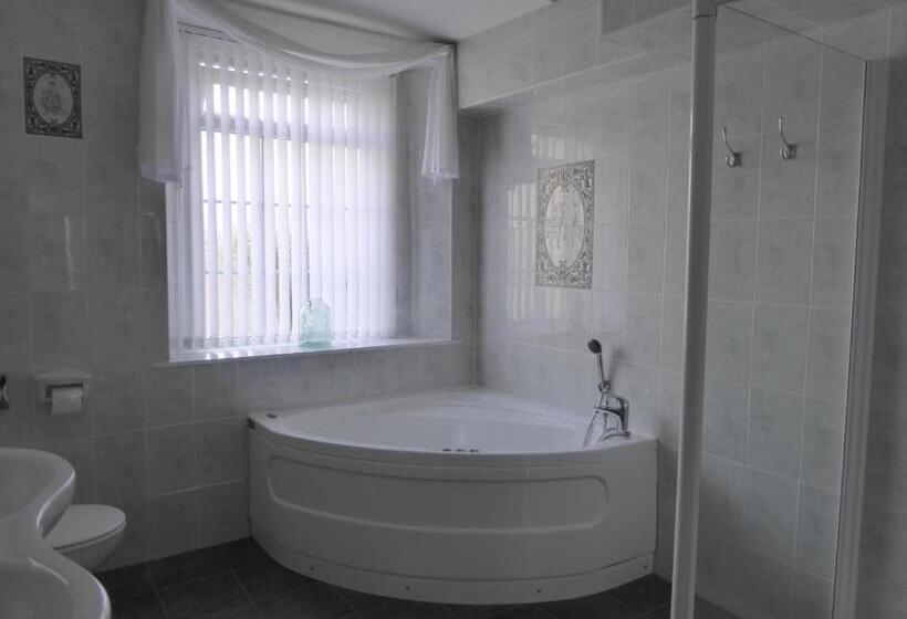 فندق The Old Ginn House Inn