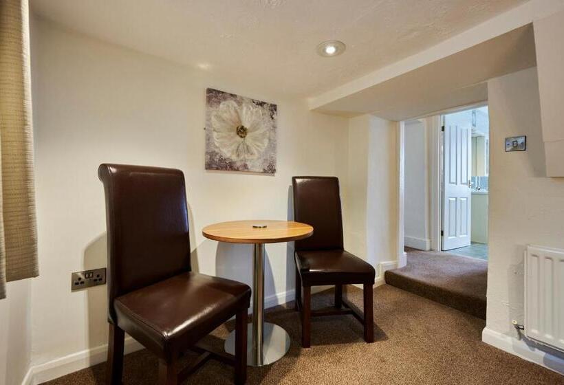 فندق The Old Ginn House Inn