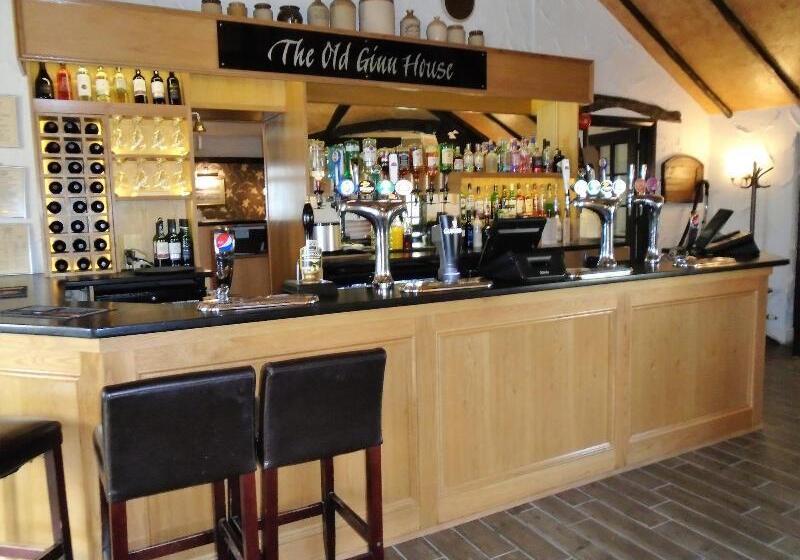 فندق The Old Ginn House Inn