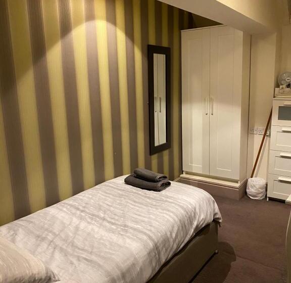 בית מלון כפרי The Stag