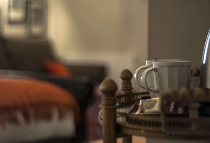 酒店 The Three Pigeons Inn