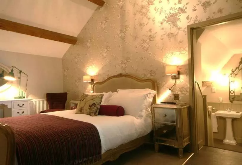 Hotel The Three Pigeons Inn