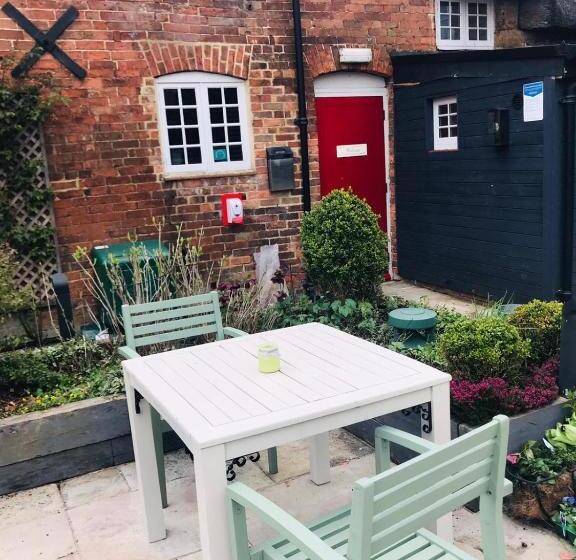 酒店 The Three Pigeons Inn