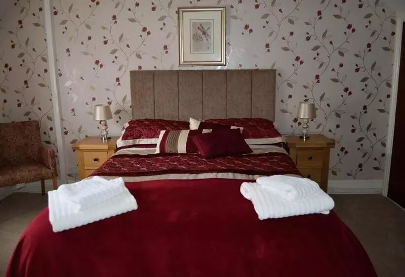 Отель The White Lion Inn