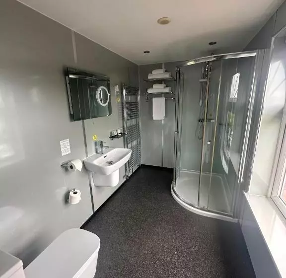 酒店 Waveney Inn &