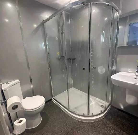 酒店 Waveney Inn &