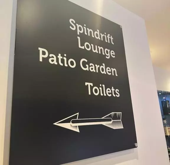 酒店 Waveney Inn &