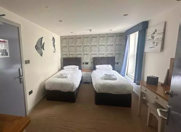 酒店 Waveney Inn &