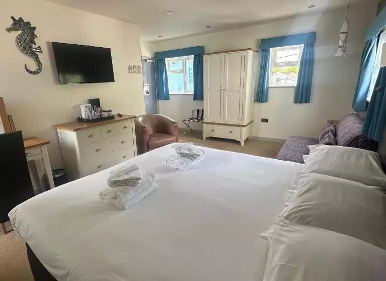 酒店 Waveney Inn &