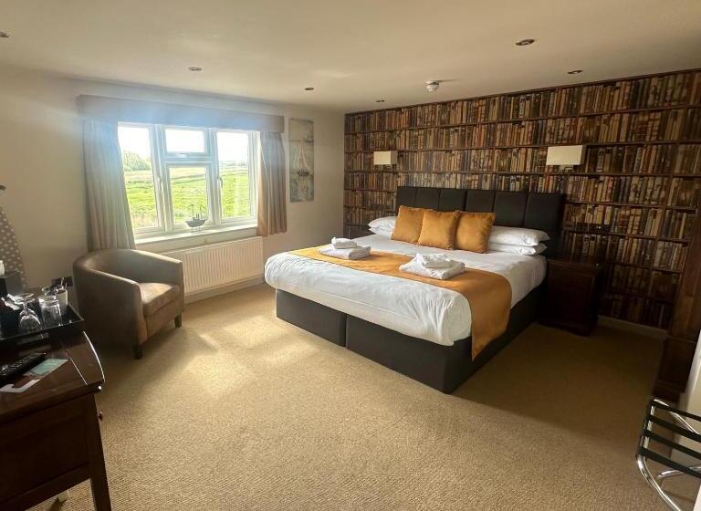 בית מלון כפרי Waveney Inn &