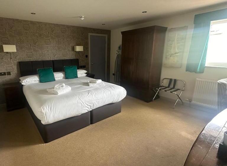 בית מלון כפרי Waveney Inn &