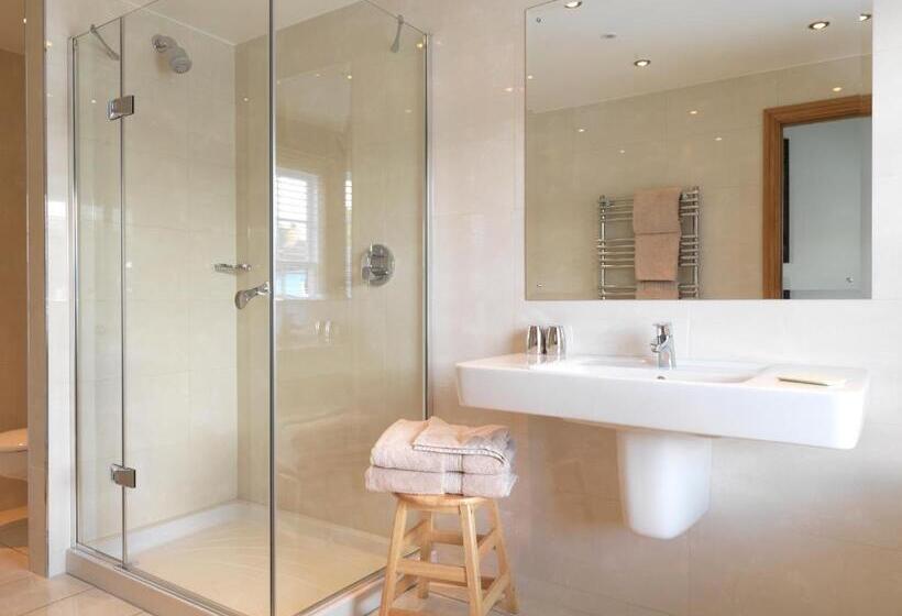 בית מלון כפרי Y Talbot