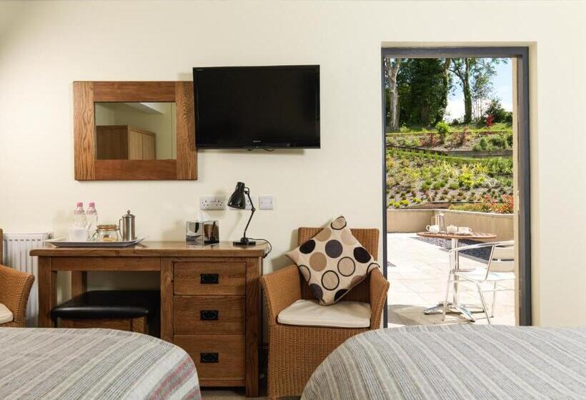 בית מלון כפרי Y Talbot