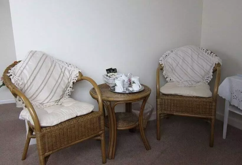 펜션 Black Swan Guest House