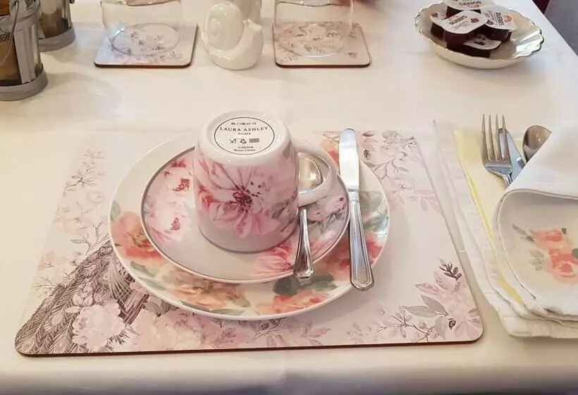 Majatalo Greylands Guest House