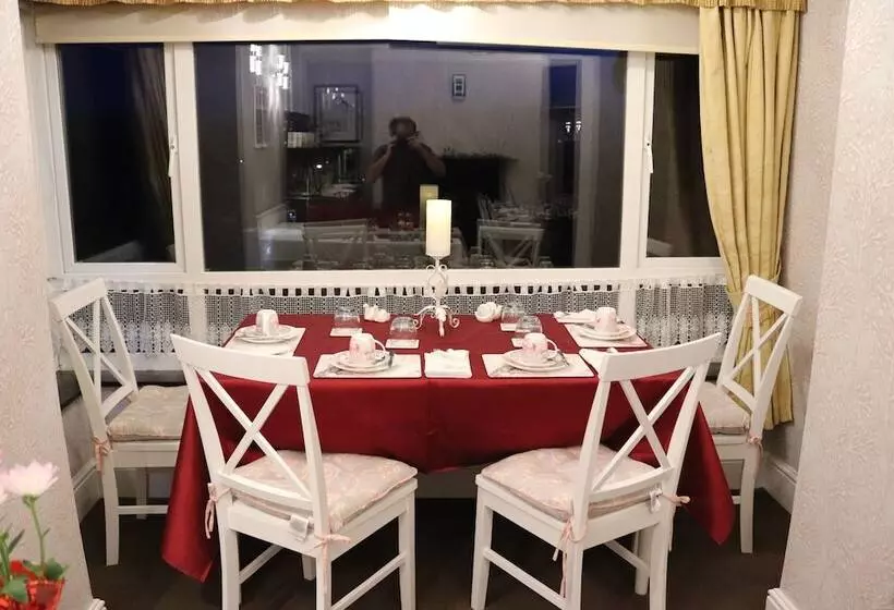 Majatalo Greylands Guest House