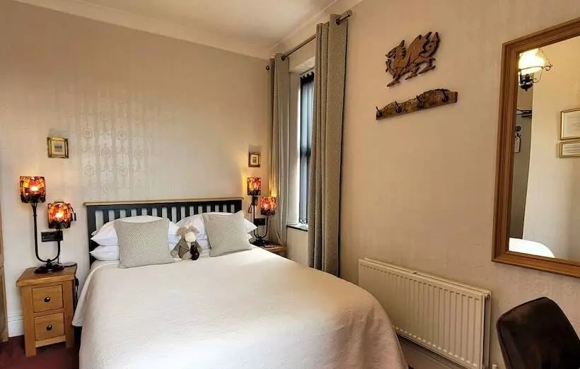 Majatalo Greylands Guest House