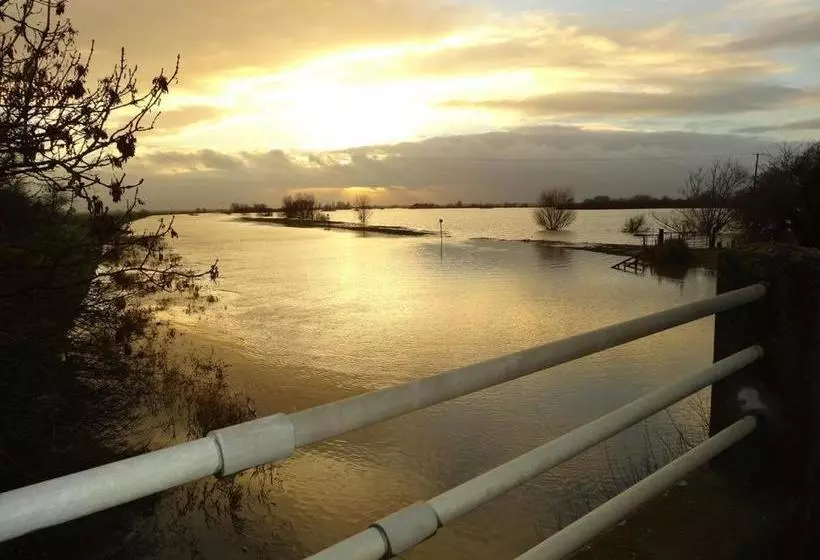 Pensão Grove Barn Guest Accommodation