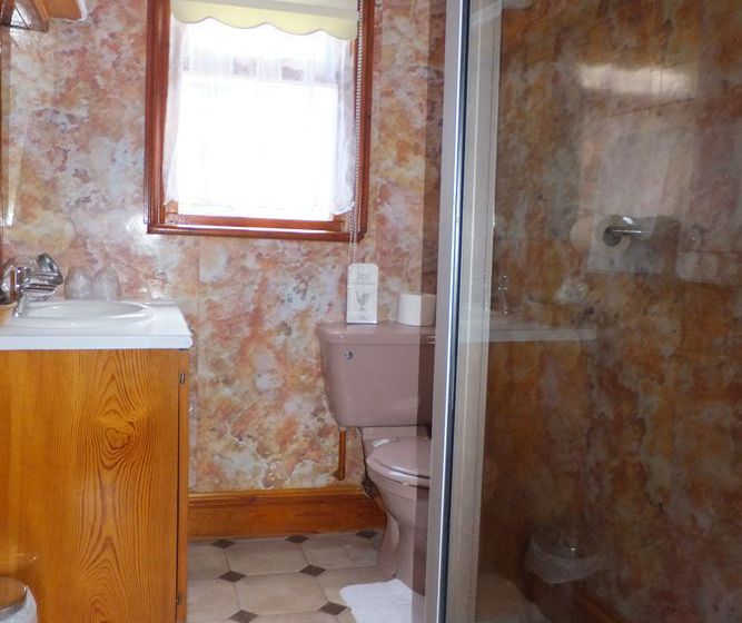 펜션 Old Castle Farm Guest House