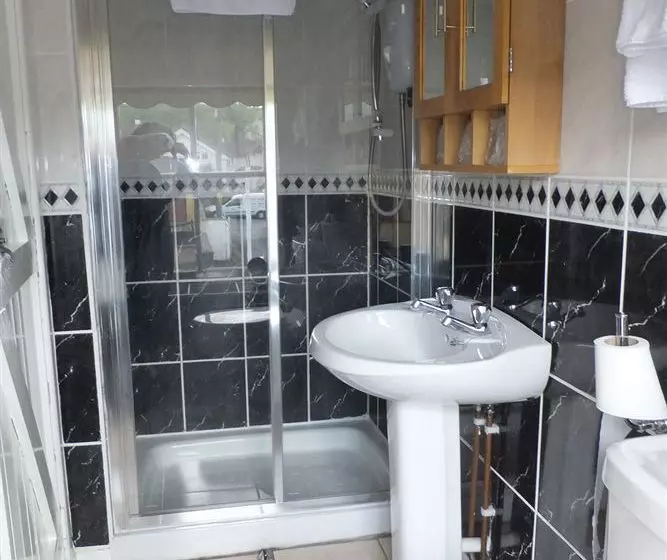 پانسیون Old Castle Farm Guest House