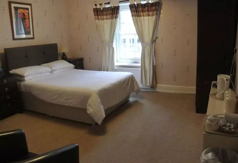 پانسیون Old Castle Farm Guest House