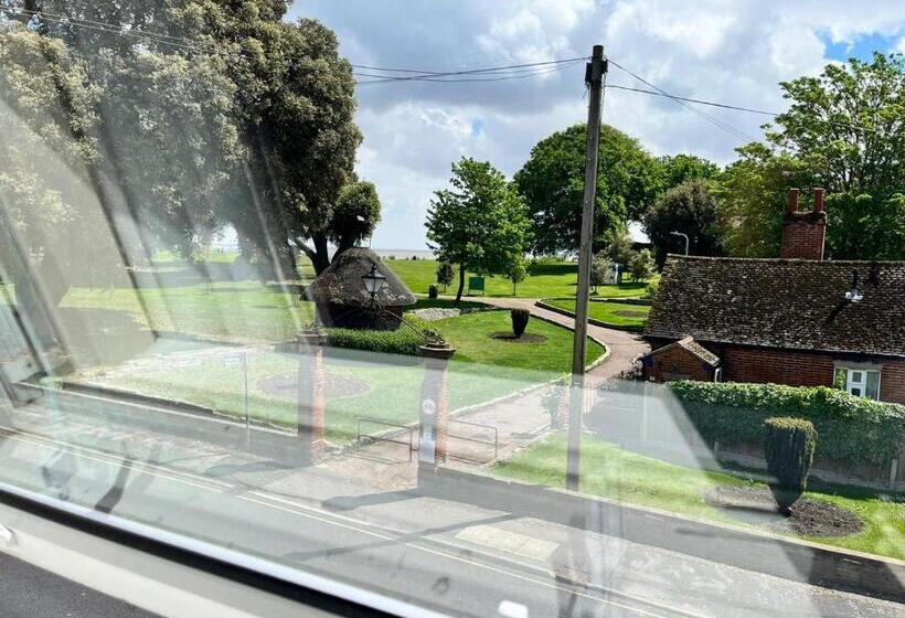 Пансион The Goodlife Guesthouse