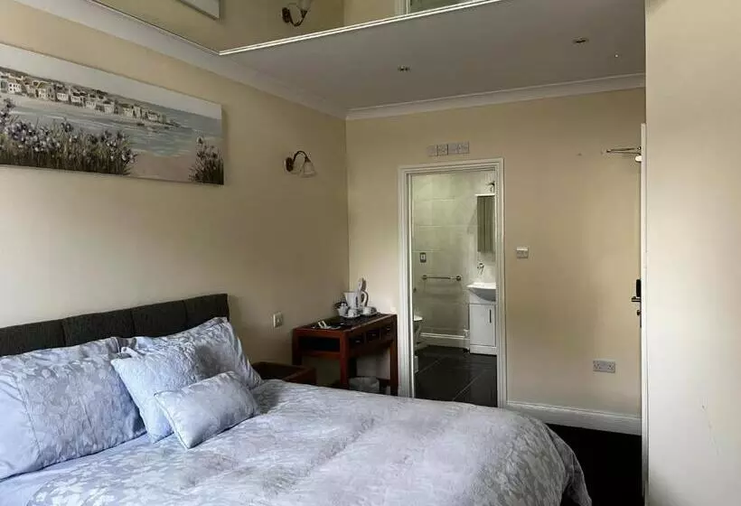 ペンション The Goodlife Guesthouse