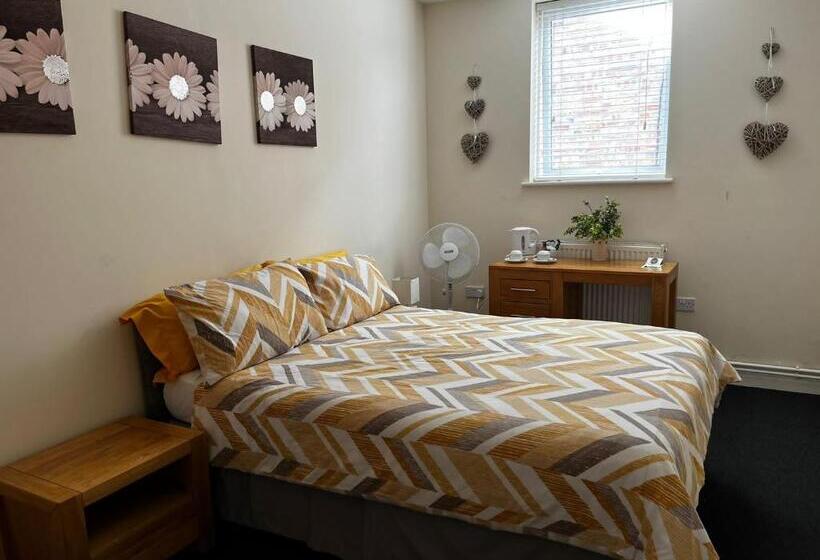 Пансион The Goodlife Guesthouse