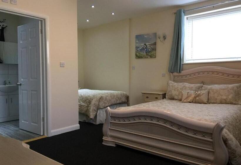 Пансион The Goodlife Guesthouse