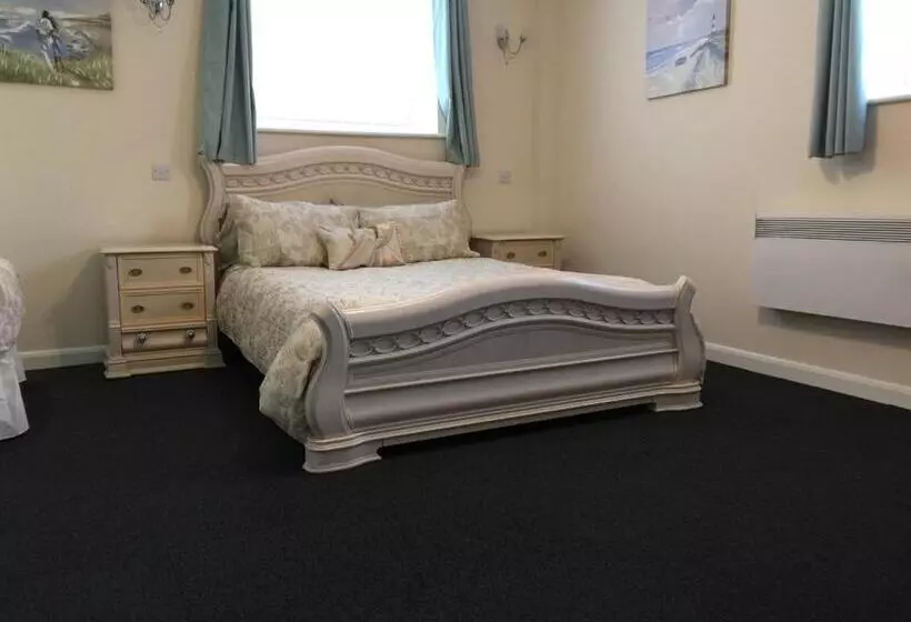 ペンション The Goodlife Guesthouse