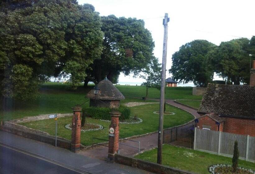 Пансион The Goodlife Guesthouse